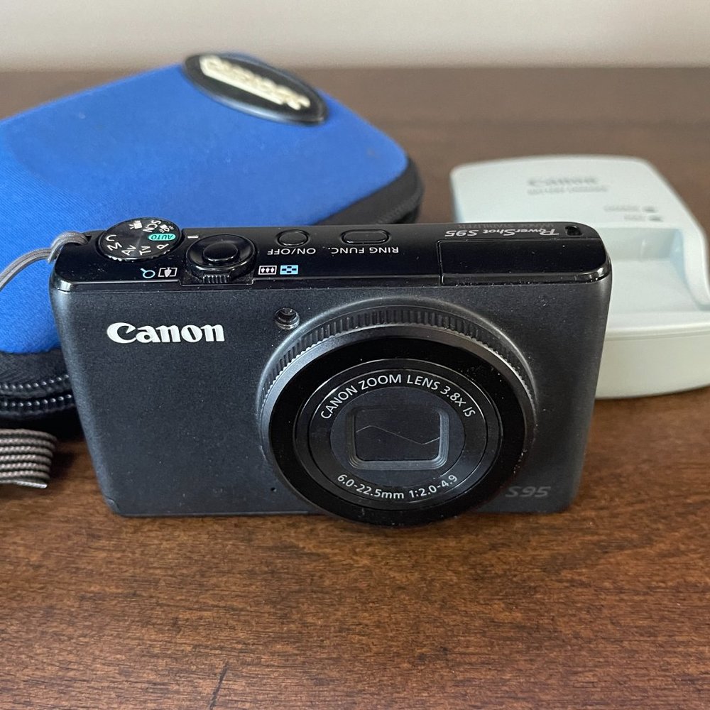 Canon PowerShot S95 10 MP Digital Camera